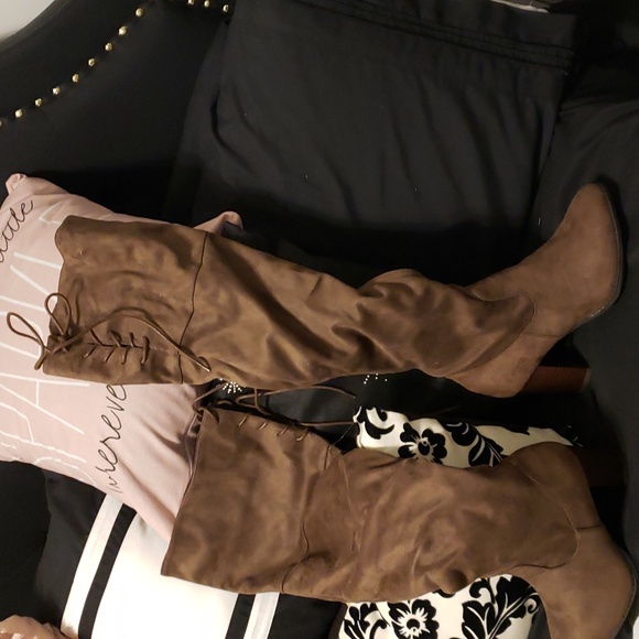 New Knee high boots - Picture 2 of 8